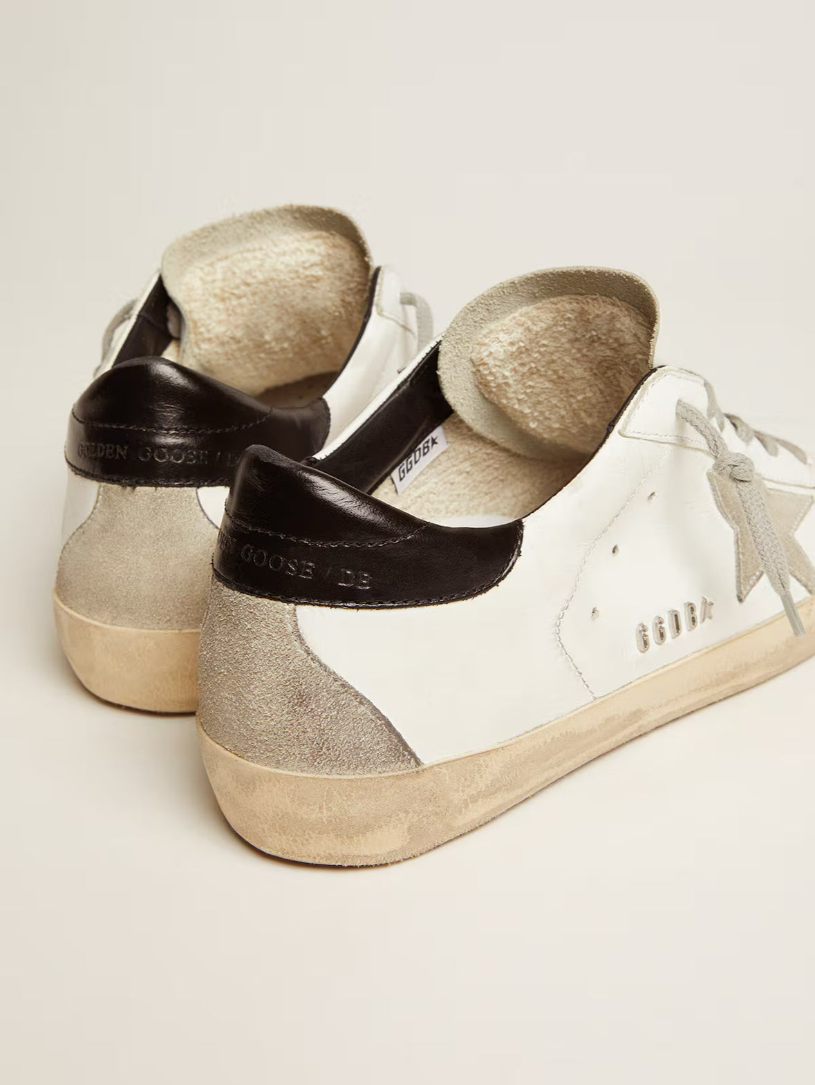 Super-Star Femme – Contrefort Noir & Lettrage Métal