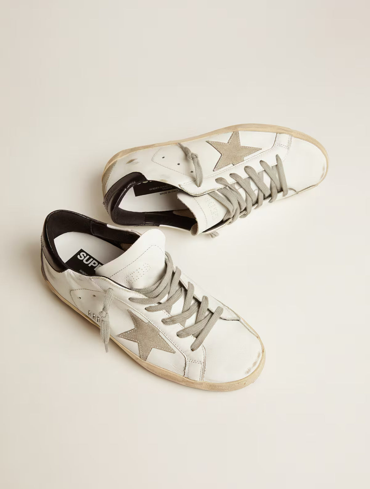 Super-Star Femme – Contrefort Noir & Lettrage Métal
