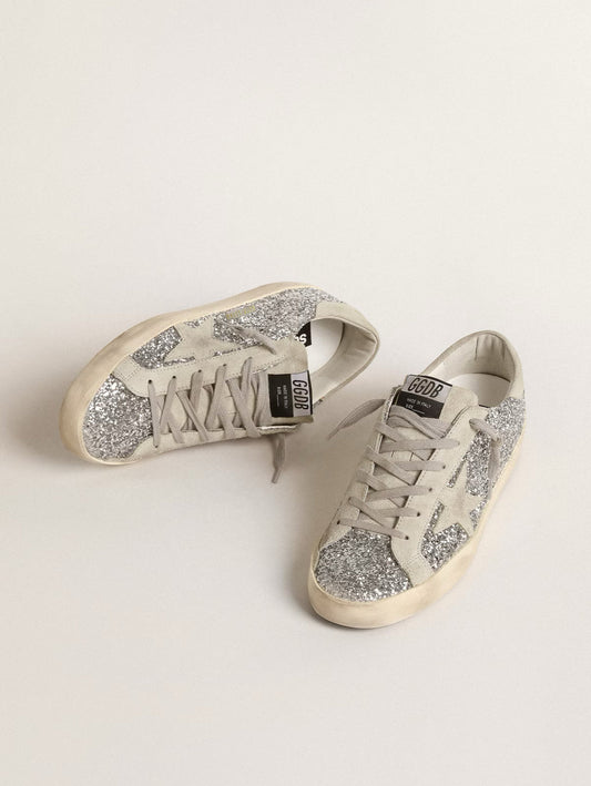 Super-Star Femme – Paillettes Argentées & Étoile en Daim Gris Froid